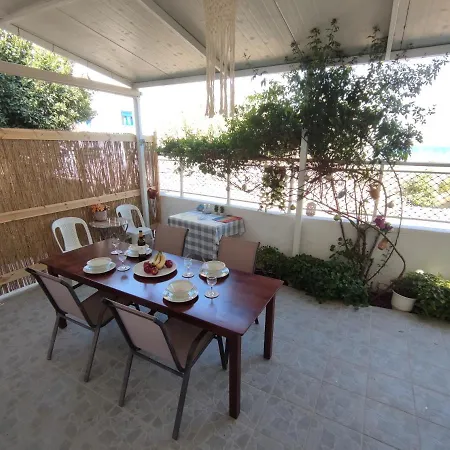 Traditional Fully Equipped House Next To The Beach Feriehus *