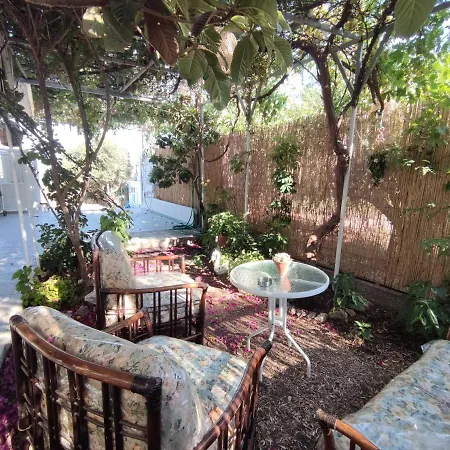 Traditional Fully Equipped House Next To The Beach Feriehus *